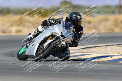 media/Jan-09-2022-SoCal Trackdays (Sun) [[2b1fec8404]]/Turn 16 (11am)/